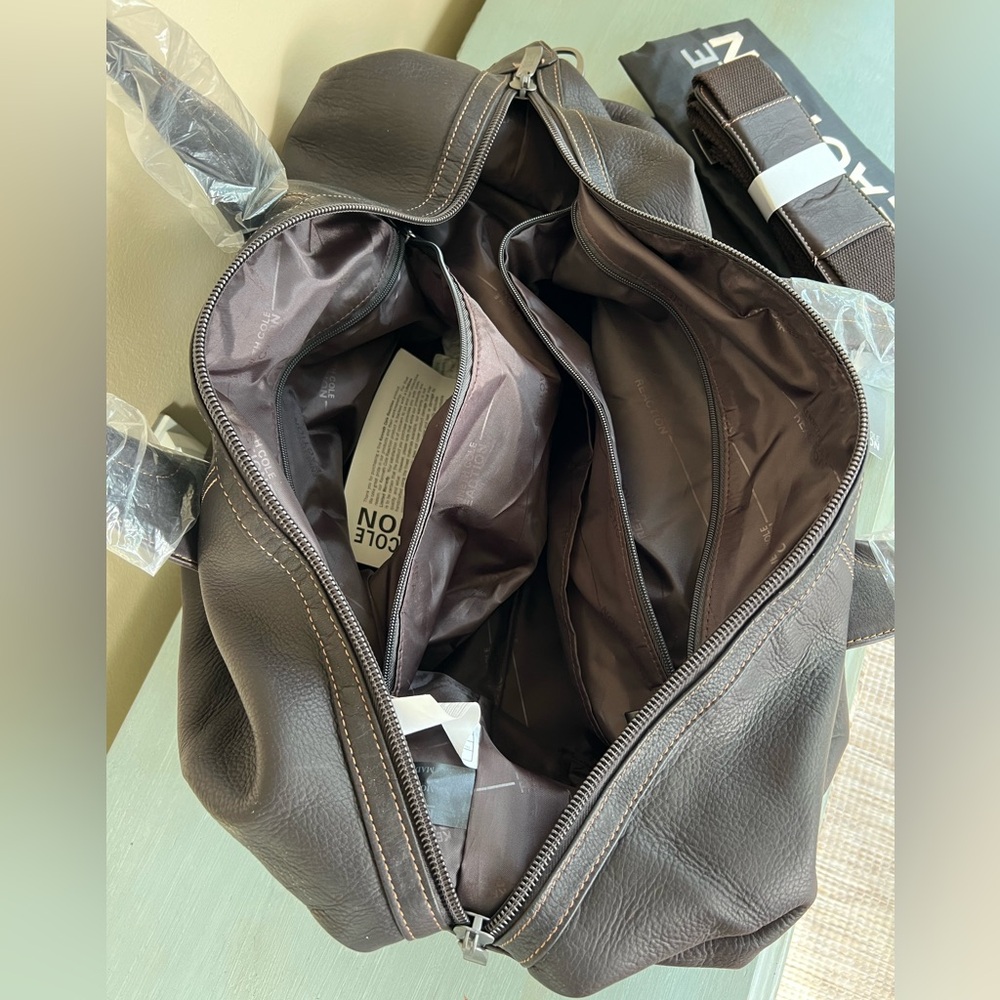 Kenneth Cole Colombian Leather Weekender Duffel - Picture 5 of 5